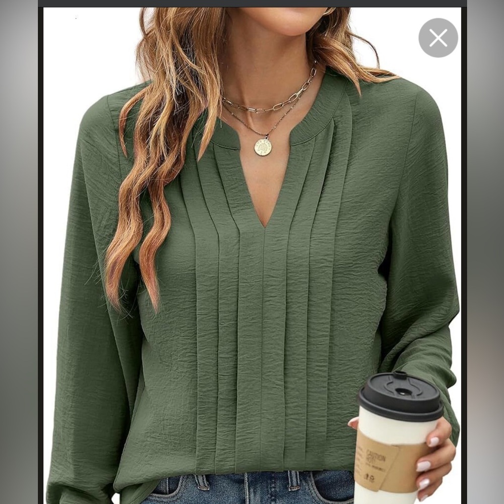 NWT Blooming Jelly Womens Medium Green Long Sleeve Blouse Professional